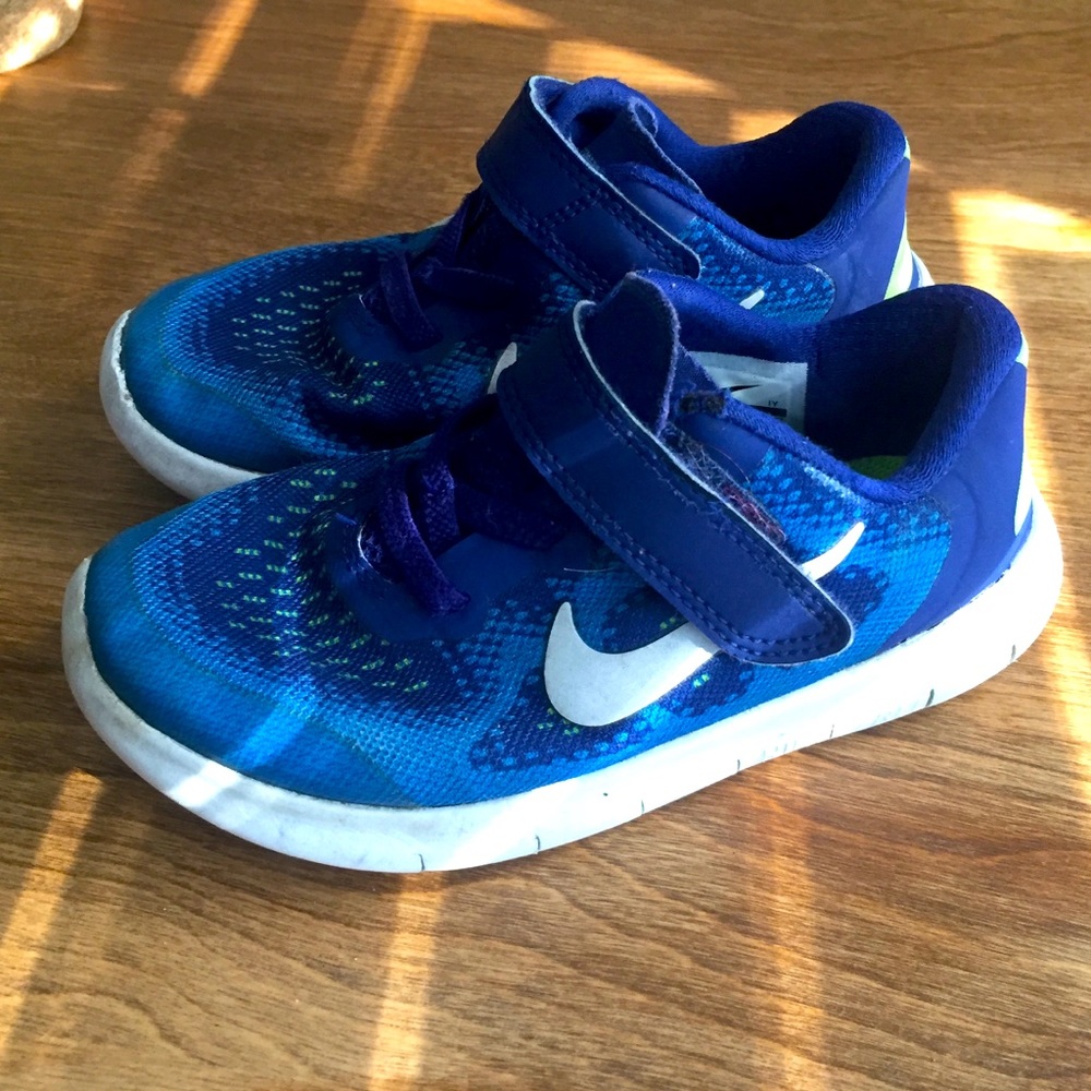 Nike sneaks